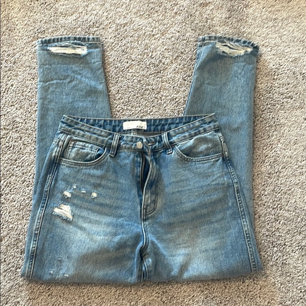 Distressed Vervet Jeans - Picture 5 of 5